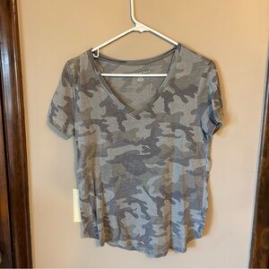 AE TEE
